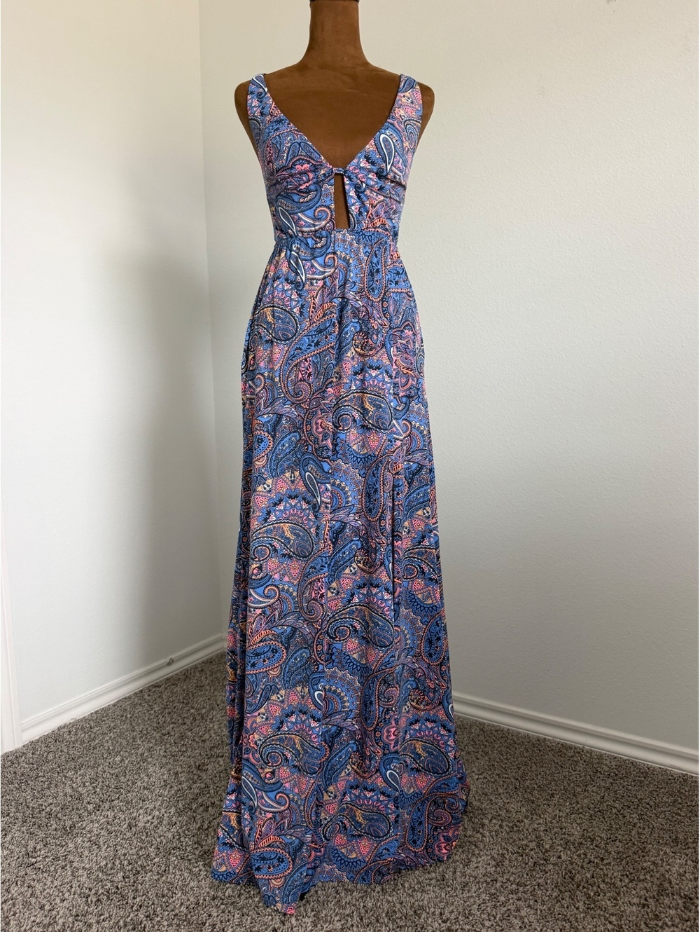 MAAJI Sleeveless V-Neck Split Front Floral Paisley Maxi Sundress Cover Up Size S